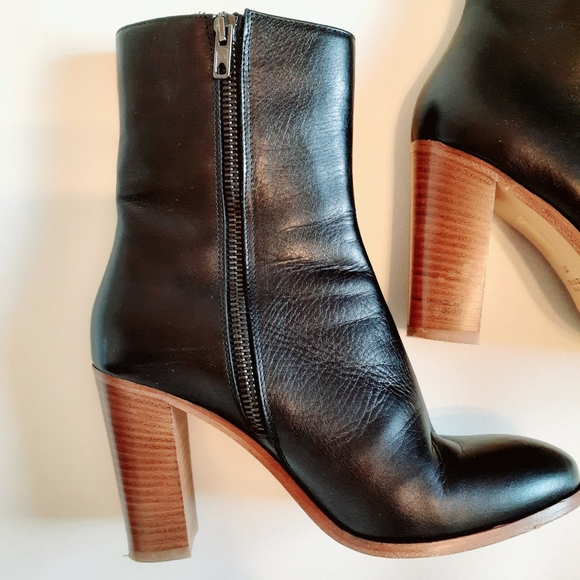 Barneys New York black stacked heel ankle boots - Picture 2 of 8